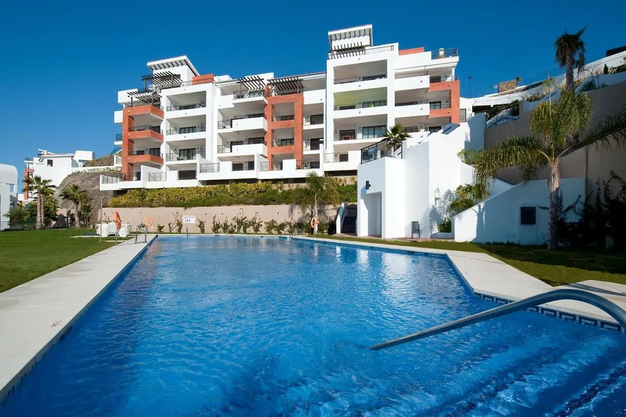 Apartamento De 2 Dormitorios Vista Mar Con Parking Torrox